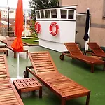 Ria De Hotel
